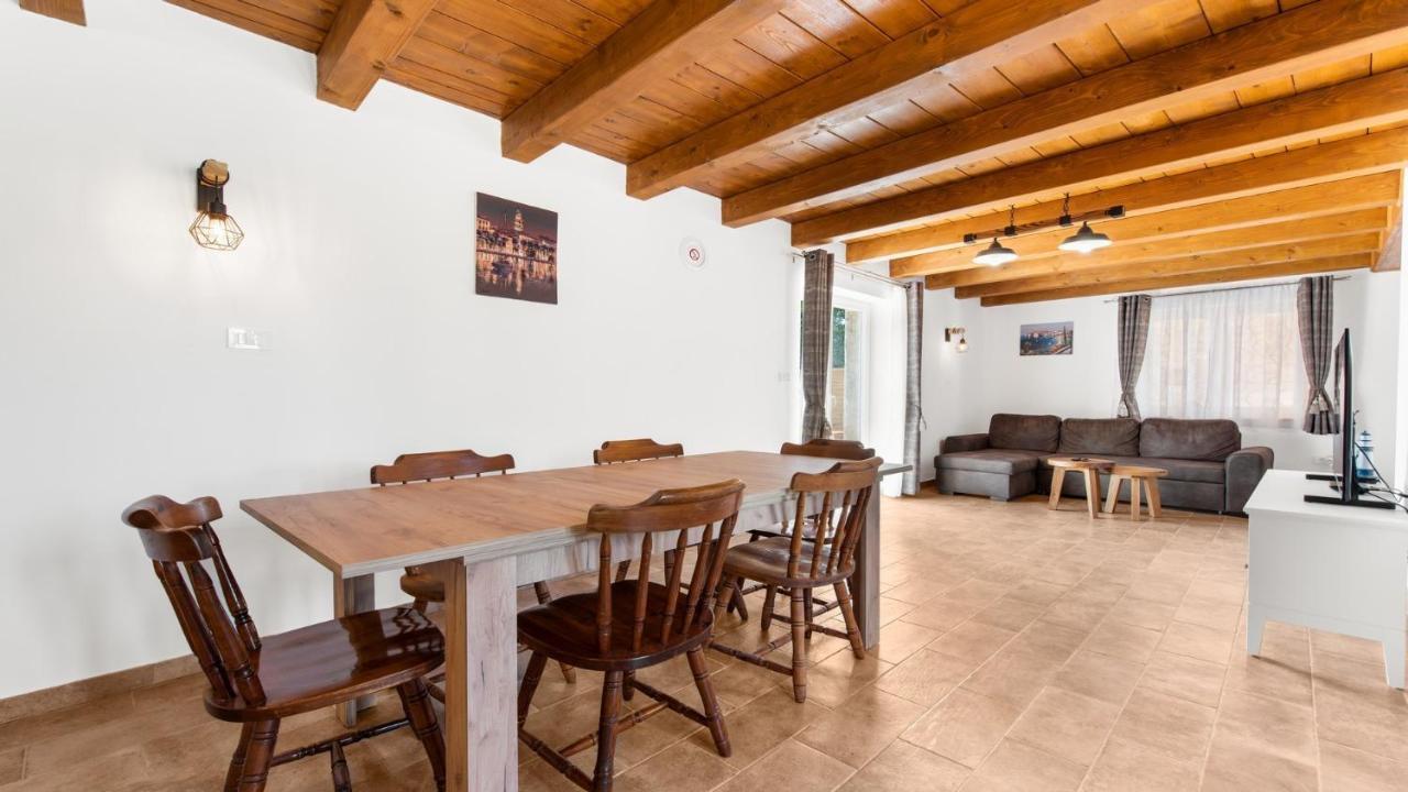 Holiday Home Lino 다일라 외부 사진
